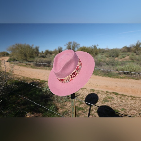 Pink Wool Cowboy Hat – Western Felt Hat with Embroidered Cactus Band - Picture 2 of 5